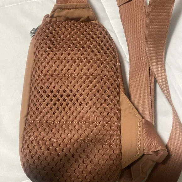 Nike Tan Crossbody Bag with Adjustable Strap and Zipper Closure - Picture 5 of 7